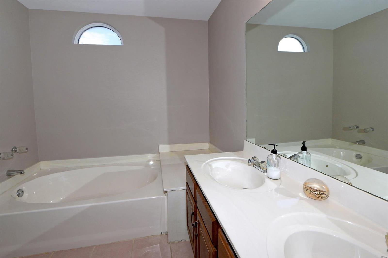 Twin Chimneys - Residential