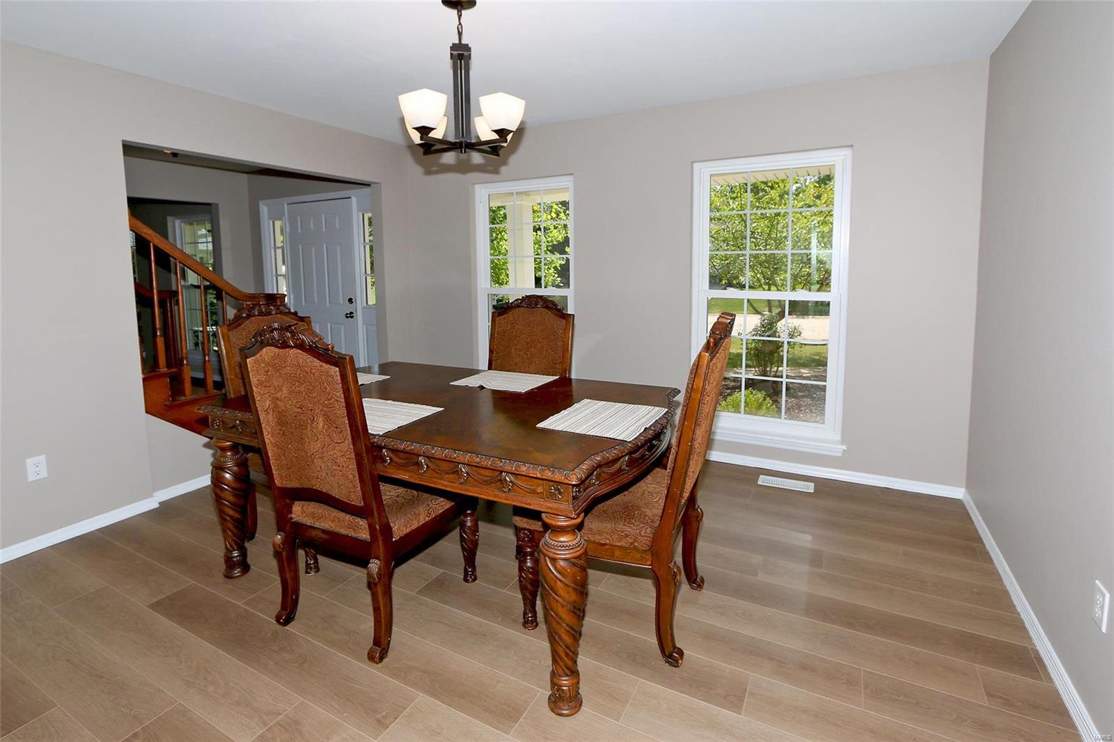 Twin Chimneys - Residential