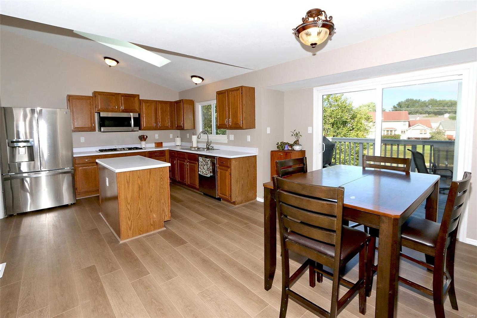 Twin Chimneys - Residential