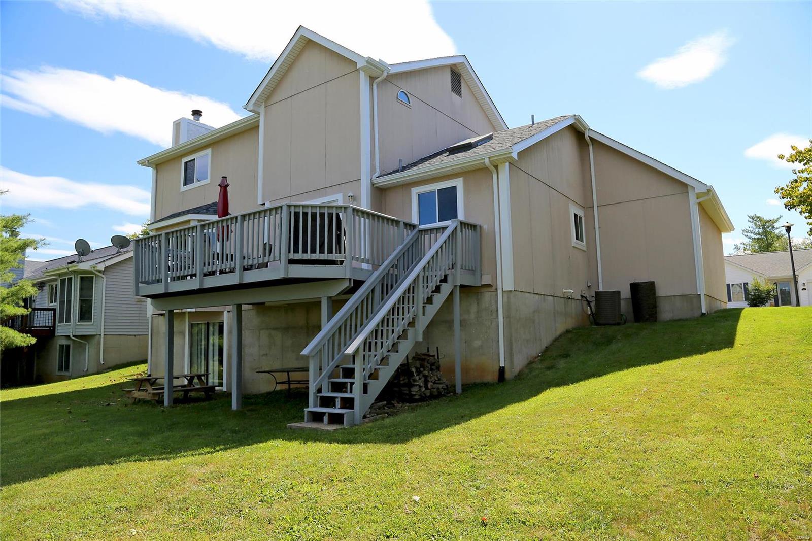 Twin Chimneys - Residential
