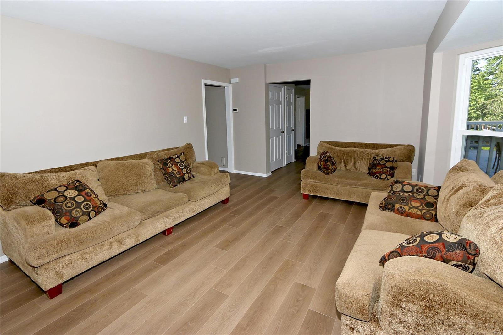 Twin Chimneys - Residential