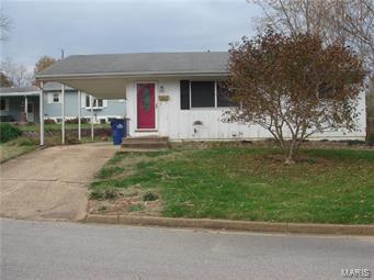 Nice 3 bedroom home located near the Scenic Regional Library in a good neighborhood.
Large covered oversized carport/patio. Full basement and more. Great for first time buyer or seniors. SpecialListingConditions: Foreclosure