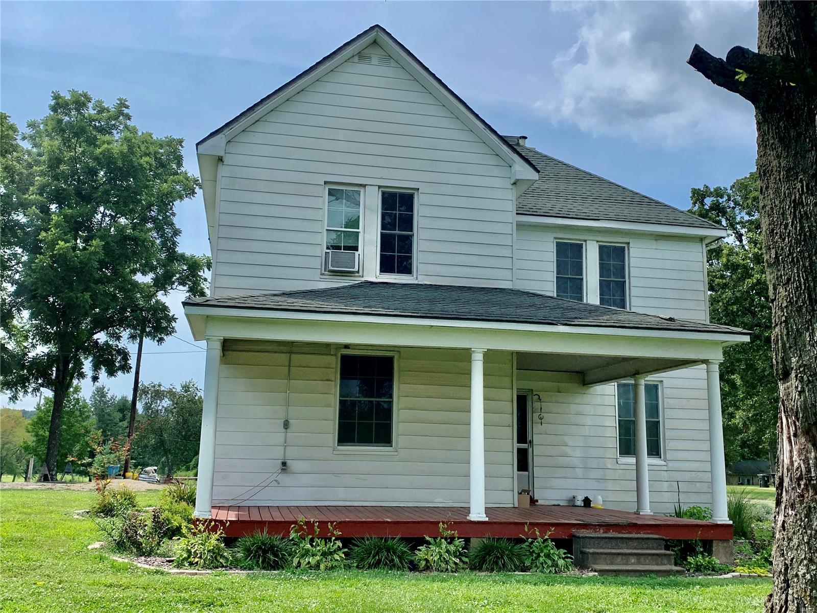 Spacious 4 bedroom, 1 bath home in Bismarck.  Plenty of space and storage.  Large yard with an outbuilding.  This was a 1x showing