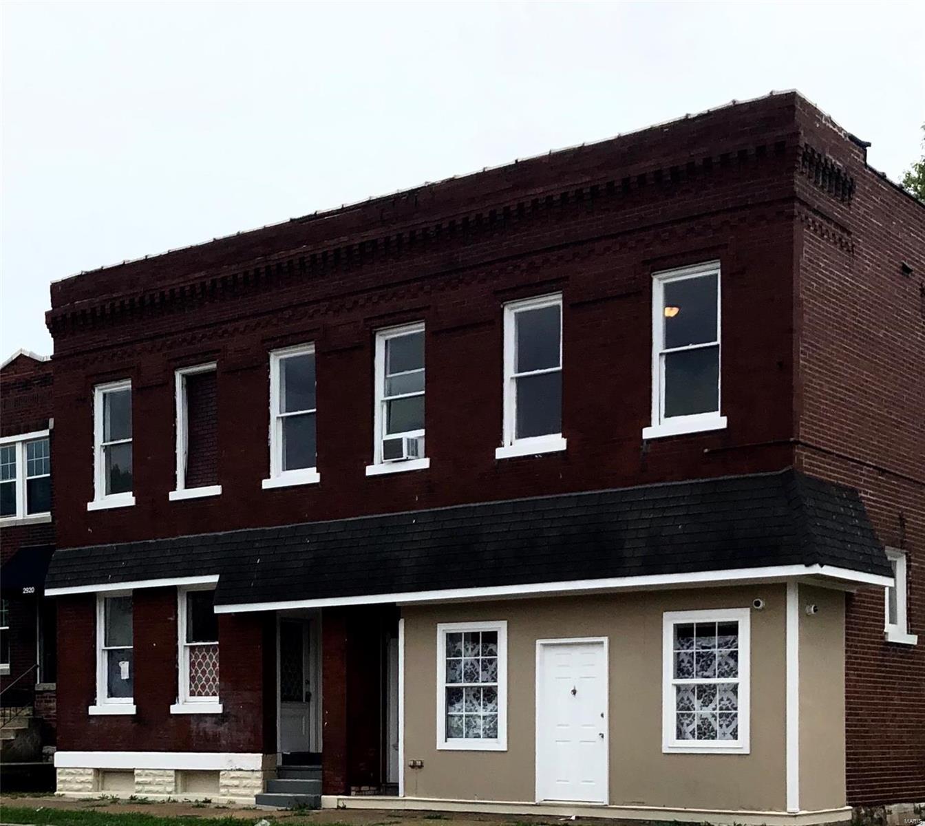 Beautiful South City 1st floor apartment. 1bedroom plus bonus room. 10ft ceilings, washer dryer hook up. $700 deposit, credit friendly but no recent evictions or outstanding rent. Must be able to verify $2000+ in monthly income. $45 application fee. Has refrigerator and stove included.