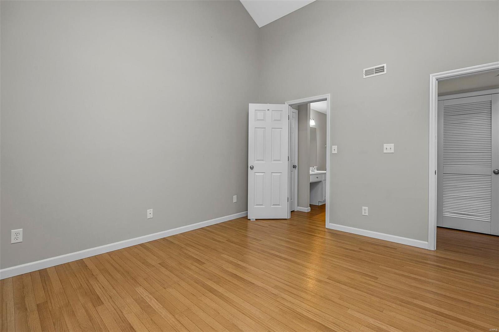 Bella Vista Condo #6 - Residential Lease