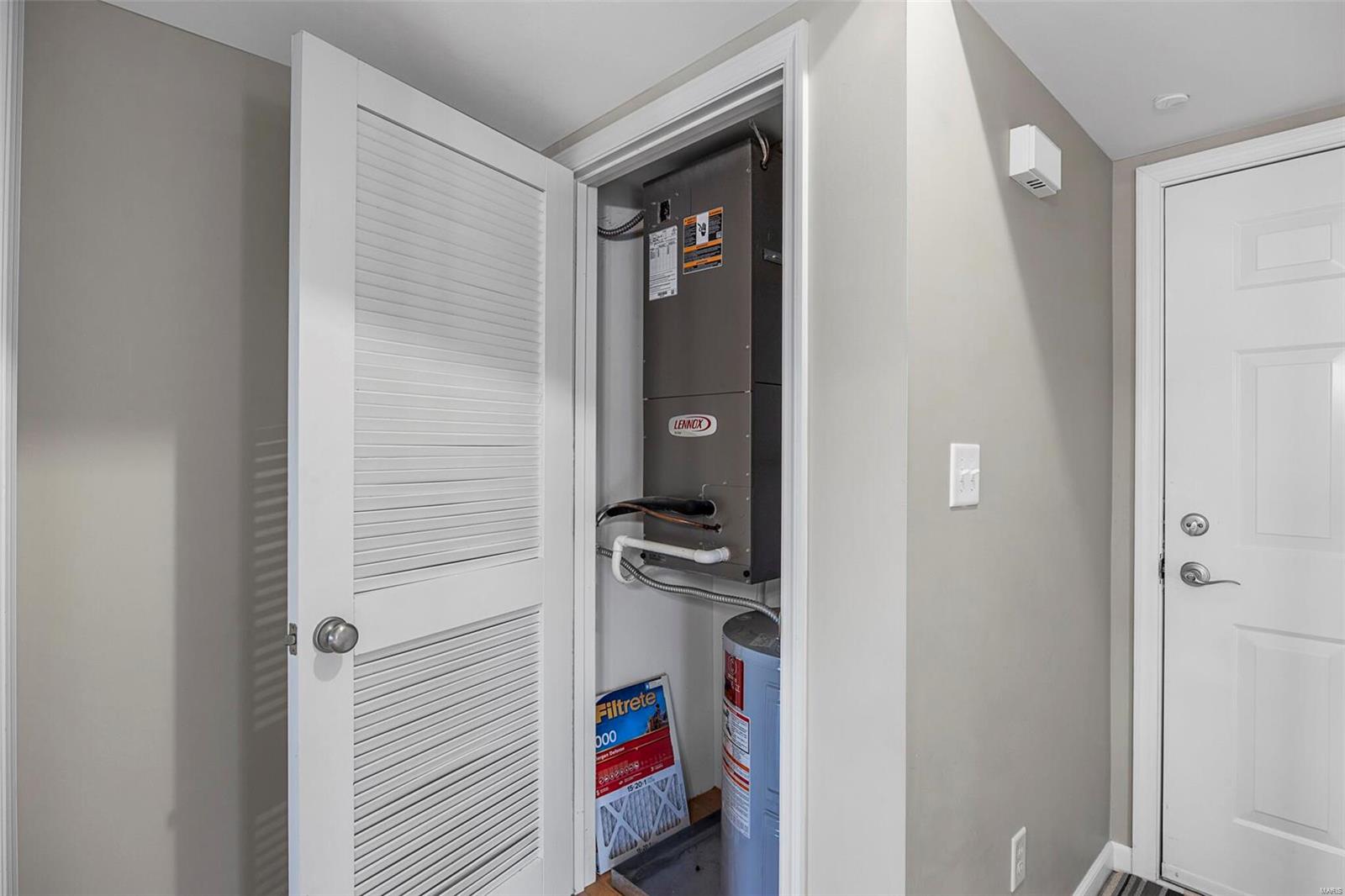 Bella Vista Condo #6 - Residential Lease