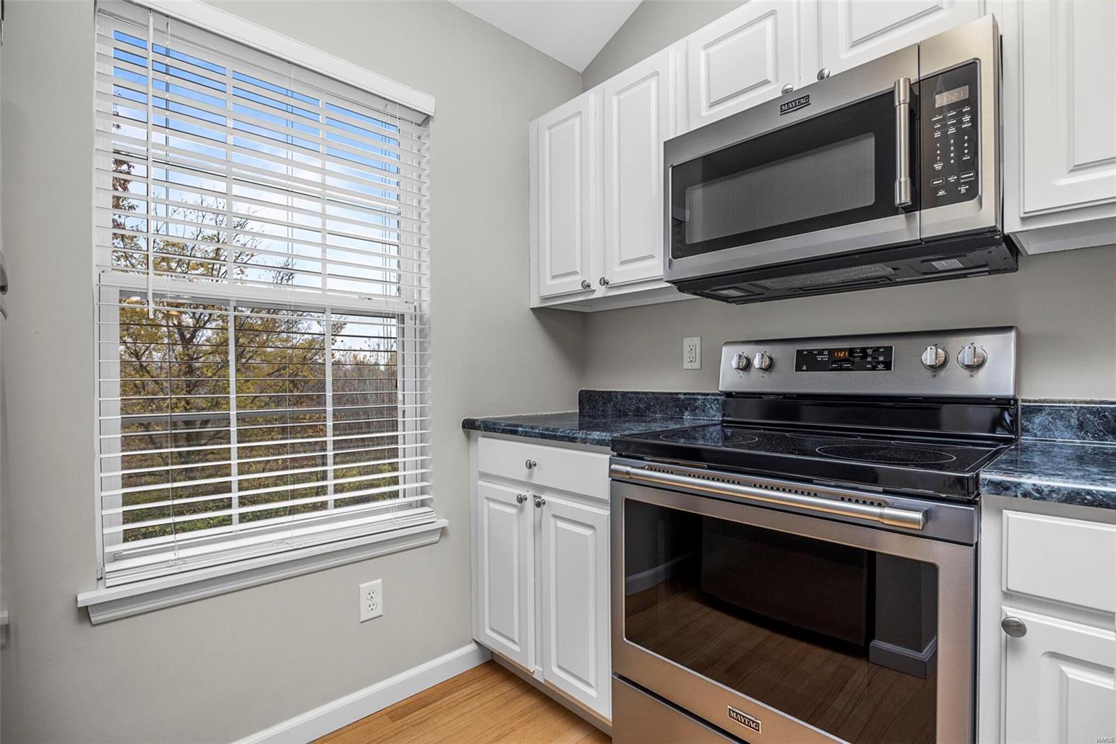 Bella Vista Condo #6 - Residential Lease