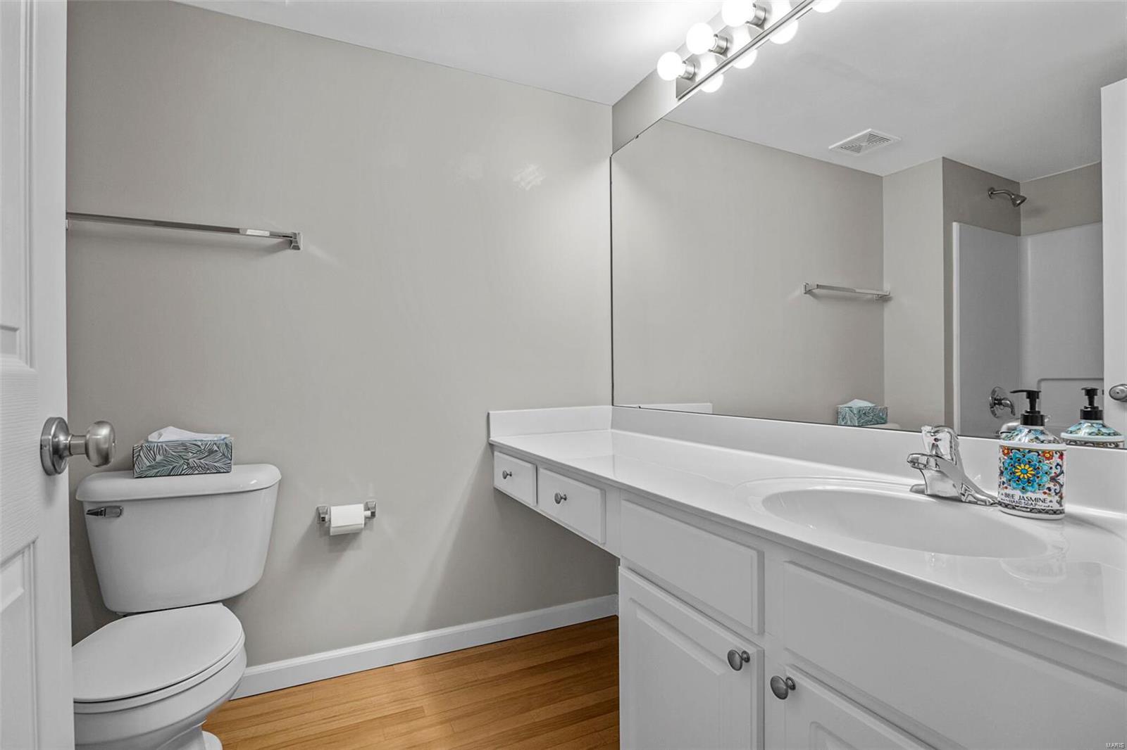 Bella Vista Condo #6 - Residential Lease