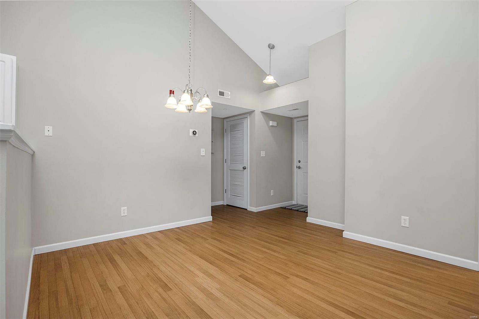 Bella Vista Condo #6 - Residential Lease