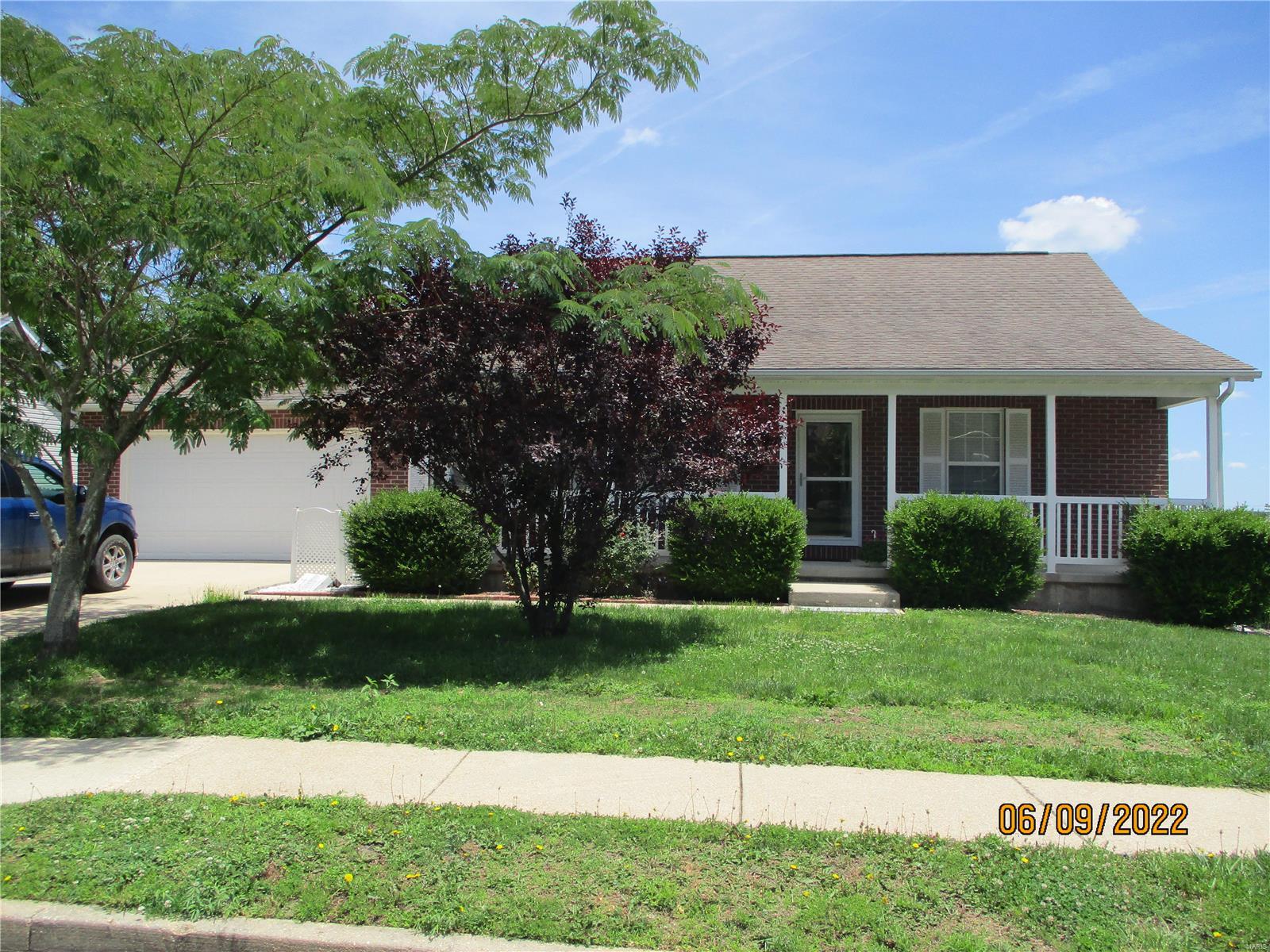 Cute home on a corner lot in a nice subdivision just outside of town.  3 bedrooms and 2 full bathrooms.  Propane fireplace in the living room.  Master bedroom with a walk-in closet and master bathroom which has a walk-in shower and separate jacuzzi tub.  Nice size kitchen with lots of oak cabinets.  Separate dining area with sliding door leading to covered deck.  Large laundry room.  Covered front porch.  Single car, attached garage with opener and 2 remotes.  Nice, landscaped yard.  This home is move-in ready.