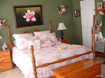 Twin Pines - Residential