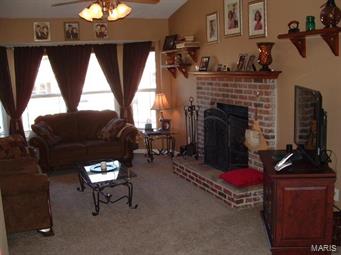 Twin Pines - Residential