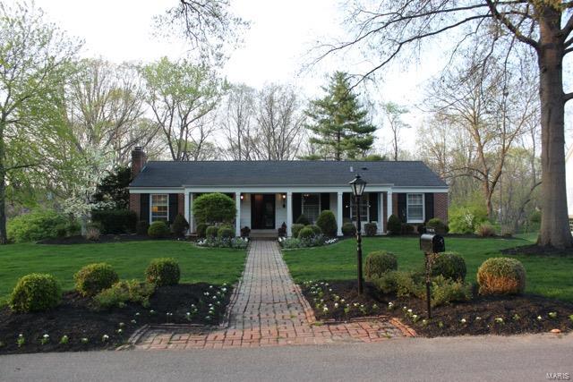 Home sits on the edge of a  Serene Cul de sac with only 1 other home in a delightful corridor of the Frontenac area and has a heavily wooded rear view of the yard & the Pool plus a level area for outdoor games & Recreation.... 1.2+ acres. 

 The Tenants Agent must confirm with agent Otto that the perspective Tenant is gainfully employed prior to showing & Qualified. 

Pet Deposit is $1000 and only 1 pet (a  DOG)  is accepted.

Landlord will only accept a 12-24 month lease & will approve offer to Lease within 4 days of acceptance after Credit report and FICO score are obtained thru Landlords resource and approved by Landlord/Owner.

 $3200 Deposit is due upon acceptance and must be a CASHIERS check to Alexandria and Michael Morrison.  (Landlord Prefers long term Lease.)  Agent Otto is related to Owner Morrison