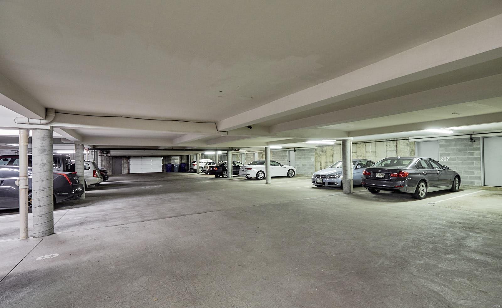 Oaks In Olde Towne Condo - Residential