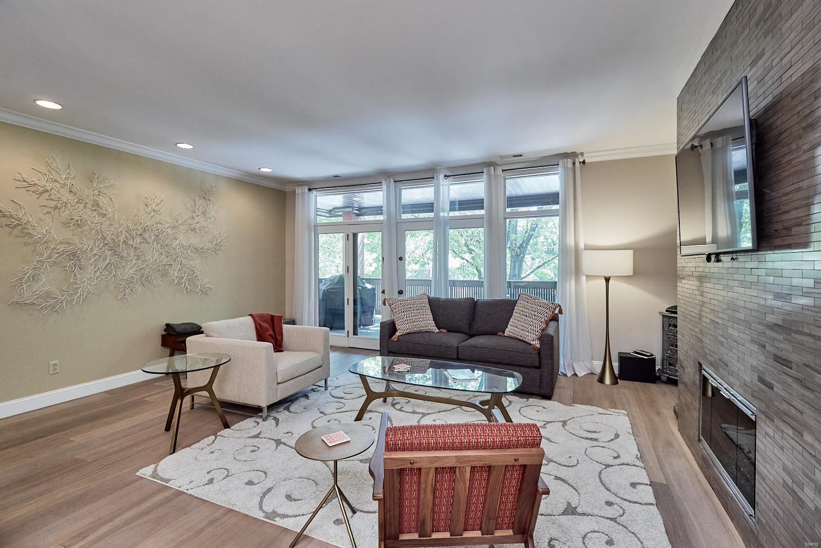 Oaks In Olde Towne Condo - Residential