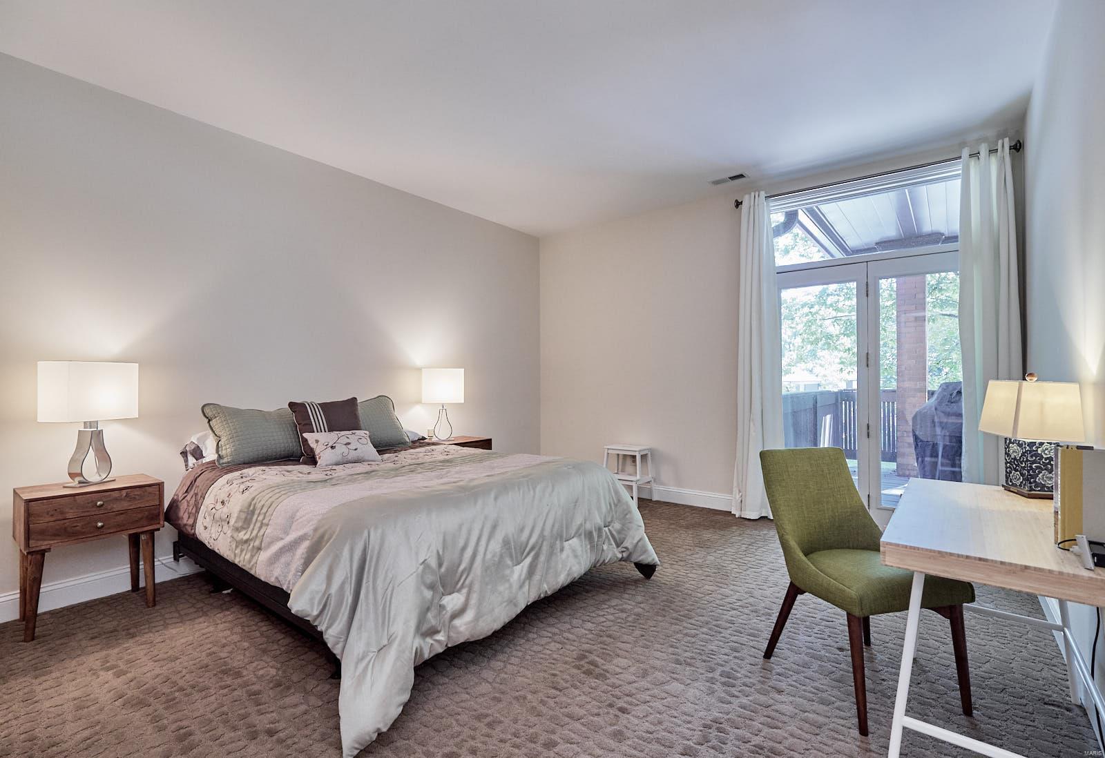 Oaks In Olde Towne Condo - Residential