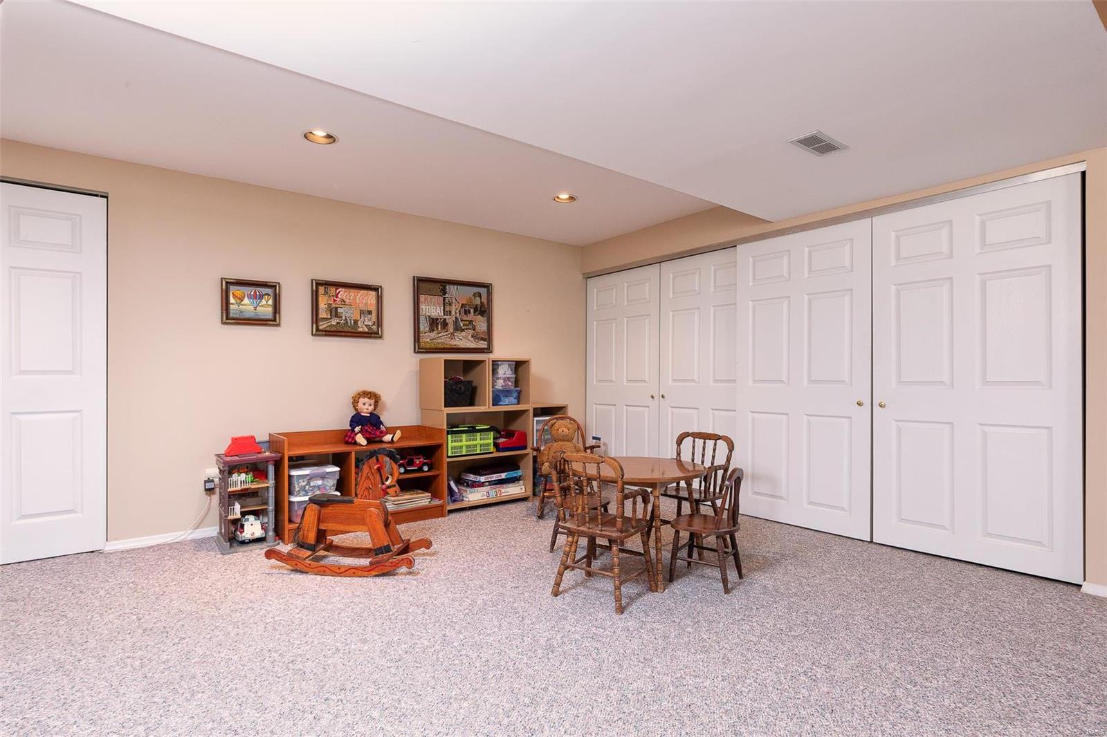 Huntleigh Place - Residential