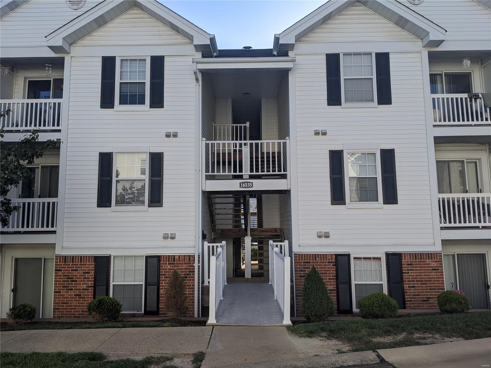 Victoria Crossing Easement 18 At - Residential Lease