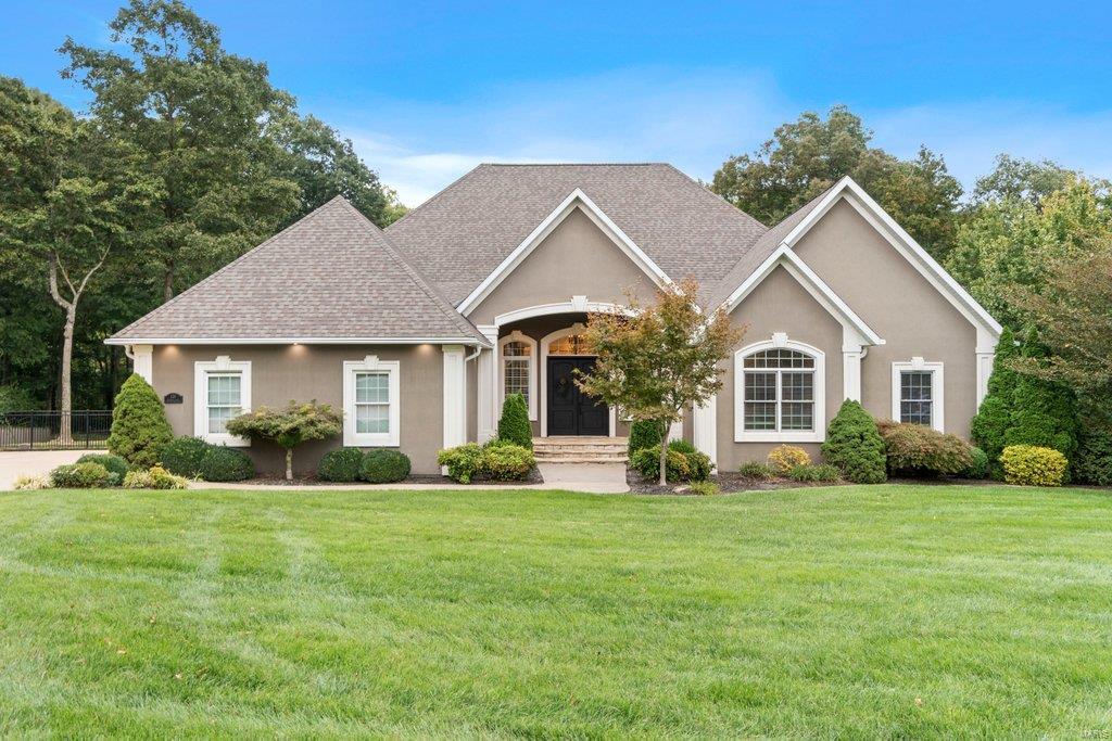 Windwood Lake Estate - Residential