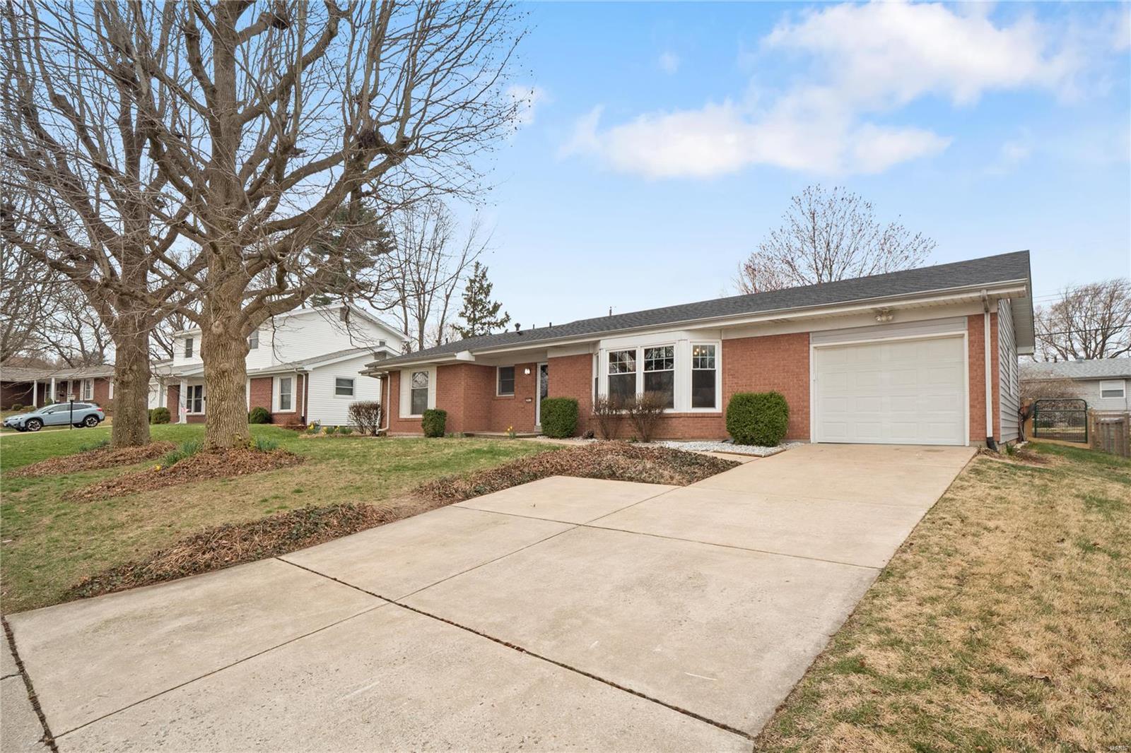 Elmwood Manor #5 - Residential