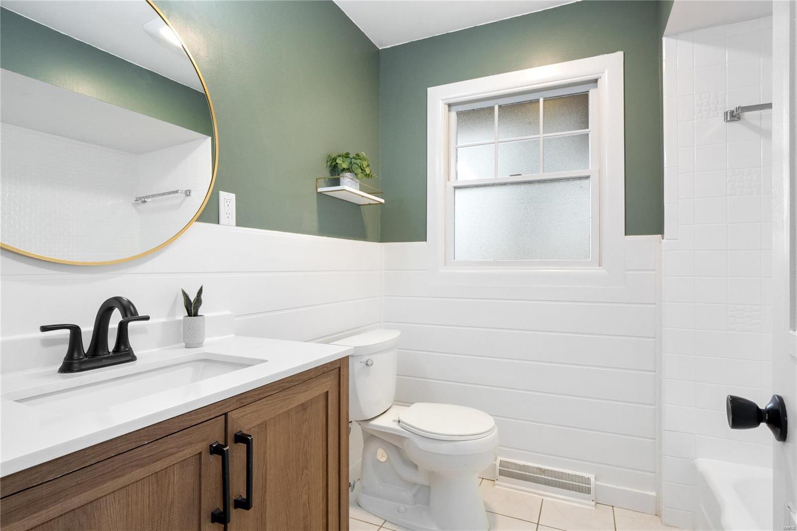 Elmwood Manor #5 - Residential