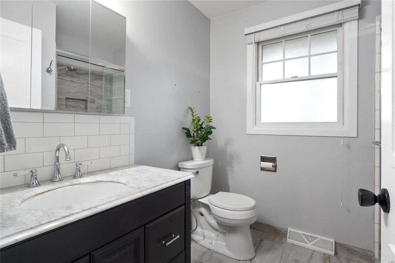 Elmwood Manor #5 - Residential