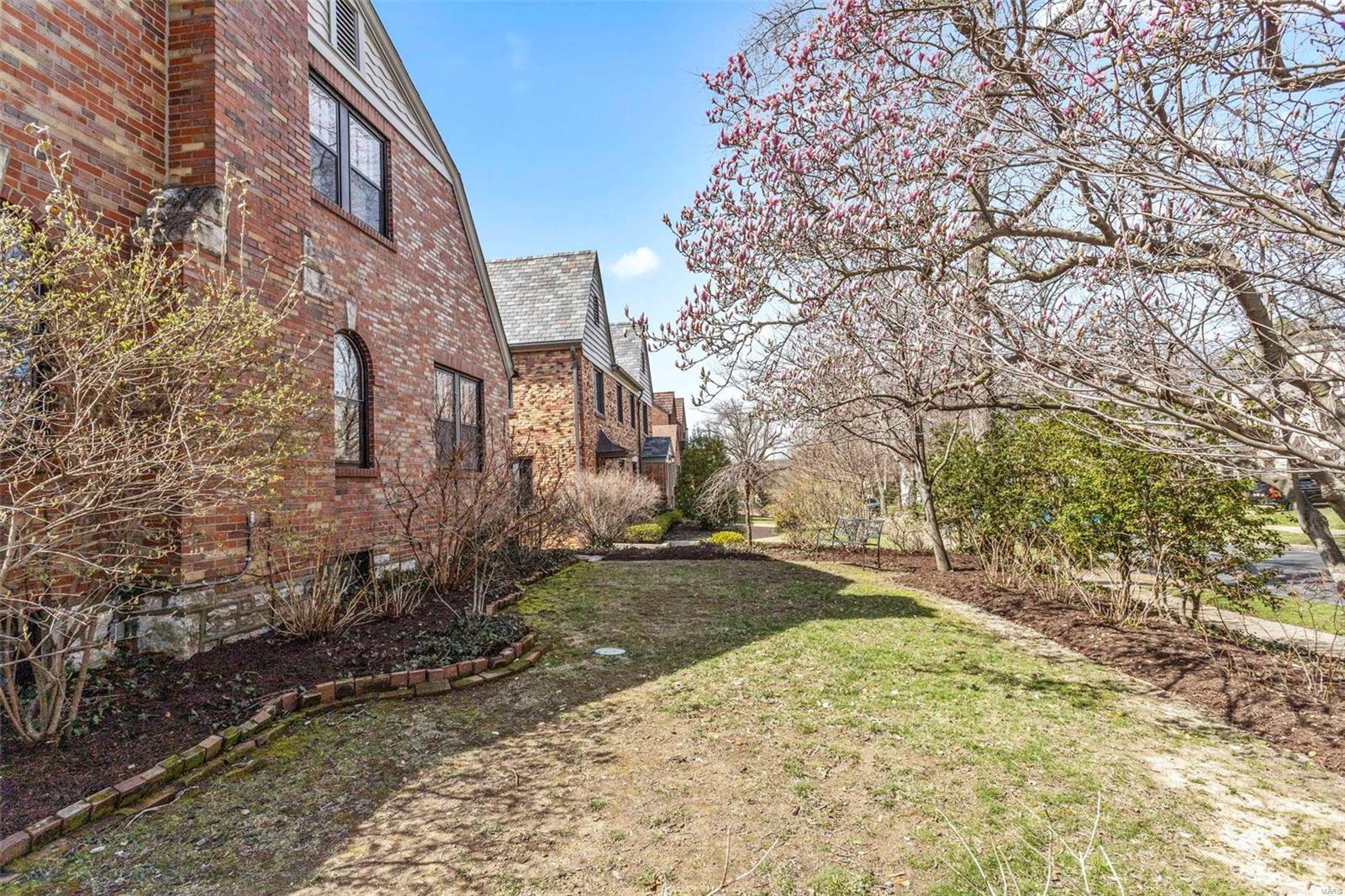 Davis Place - Residential