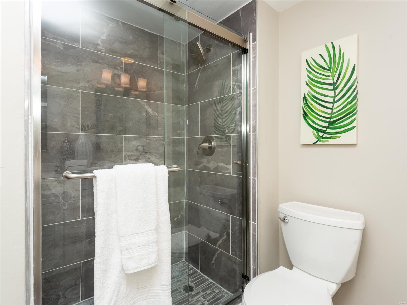 Hanley Towers Apt Condos - Residential