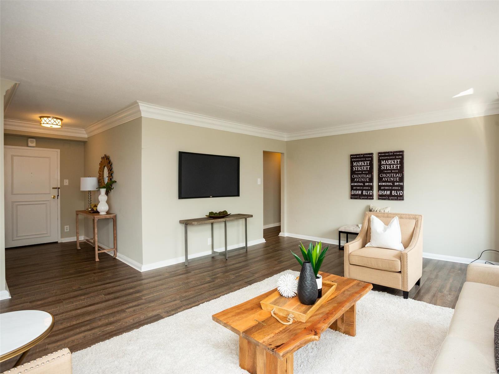 Hanley Towers Apt Condos - Residential