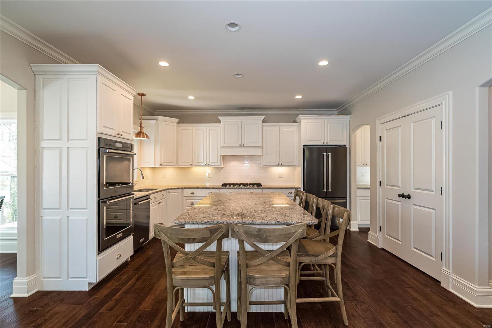 Doerwood Manor - Residential