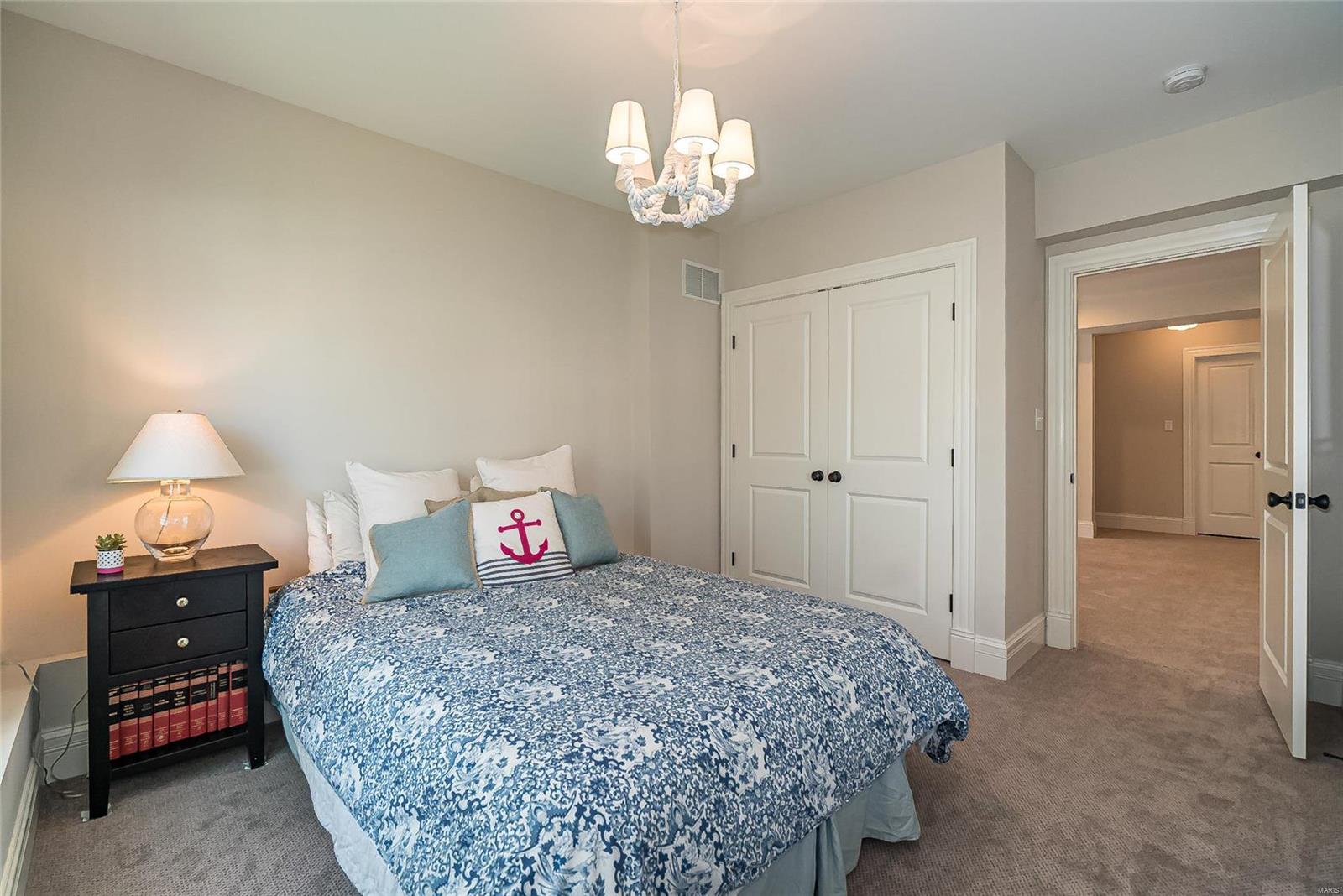 Doerwood Manor - Residential