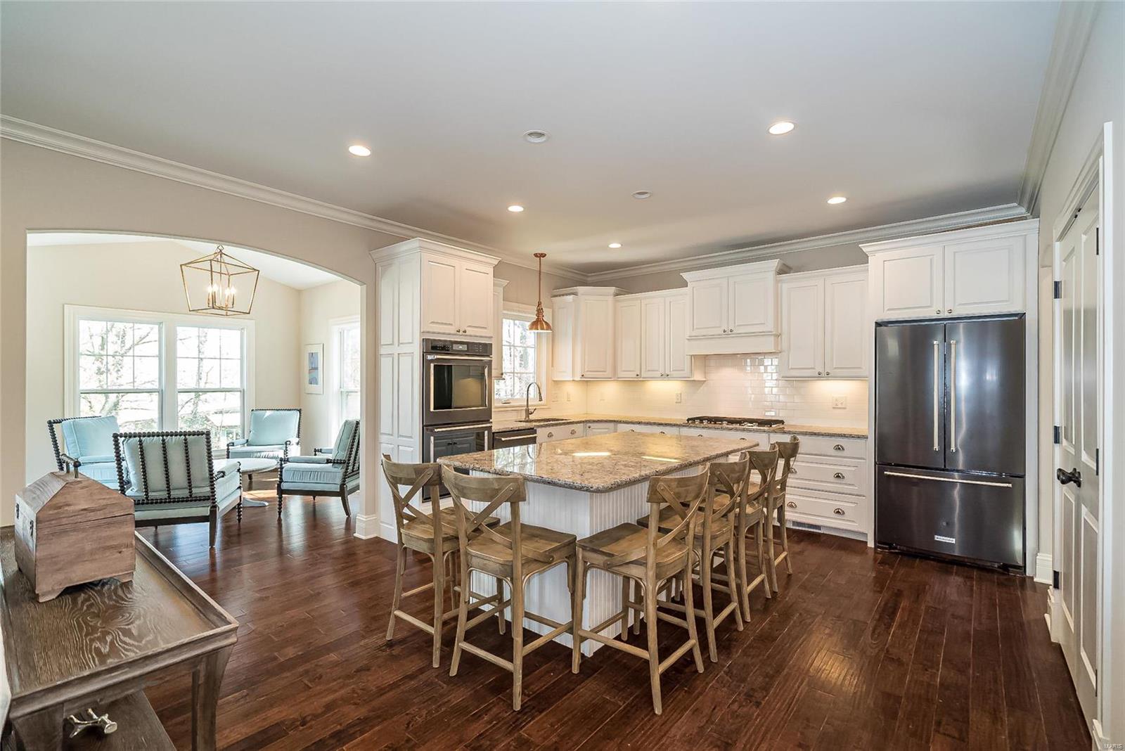 Doerwood Manor - Residential