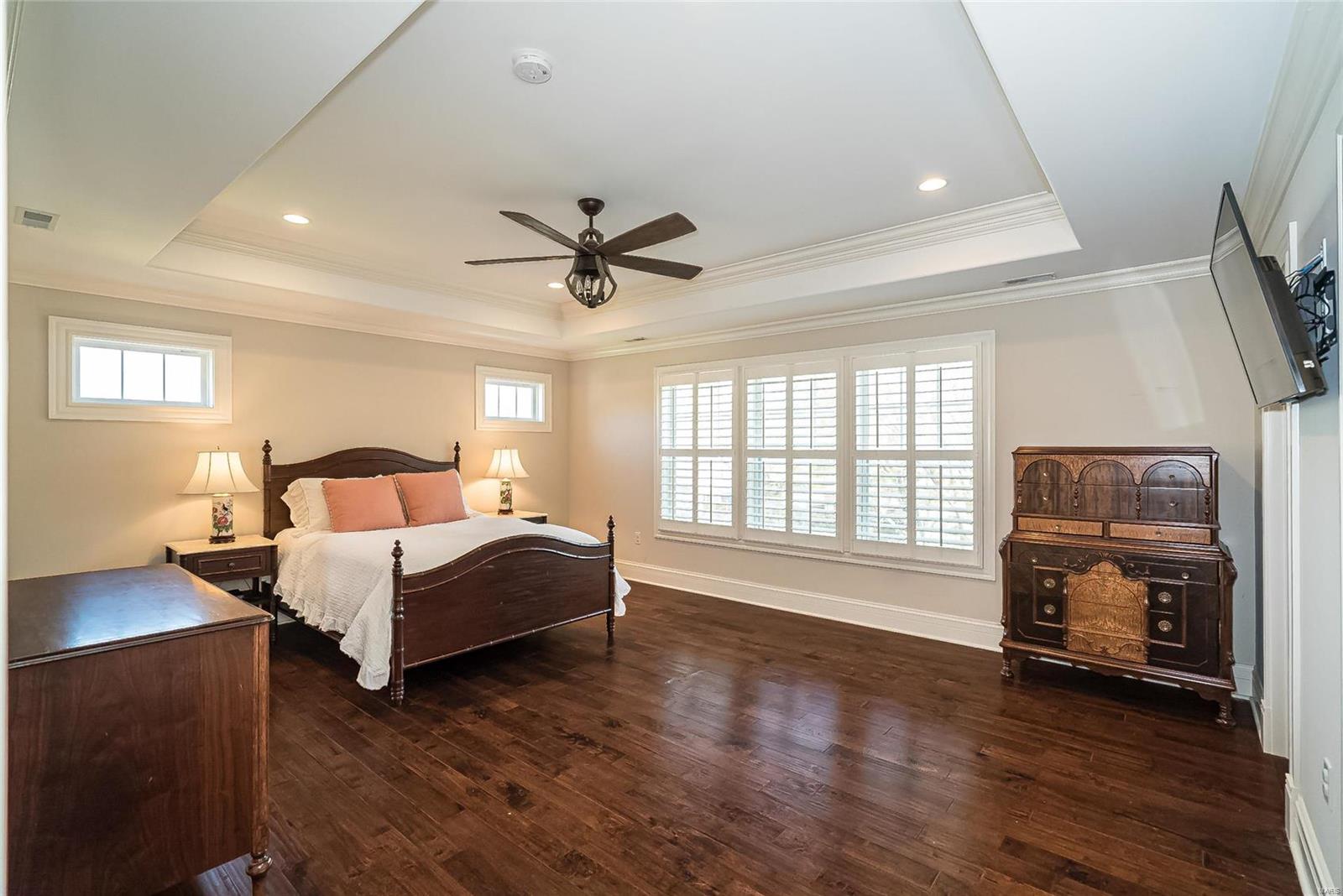 Doerwood Manor - Residential