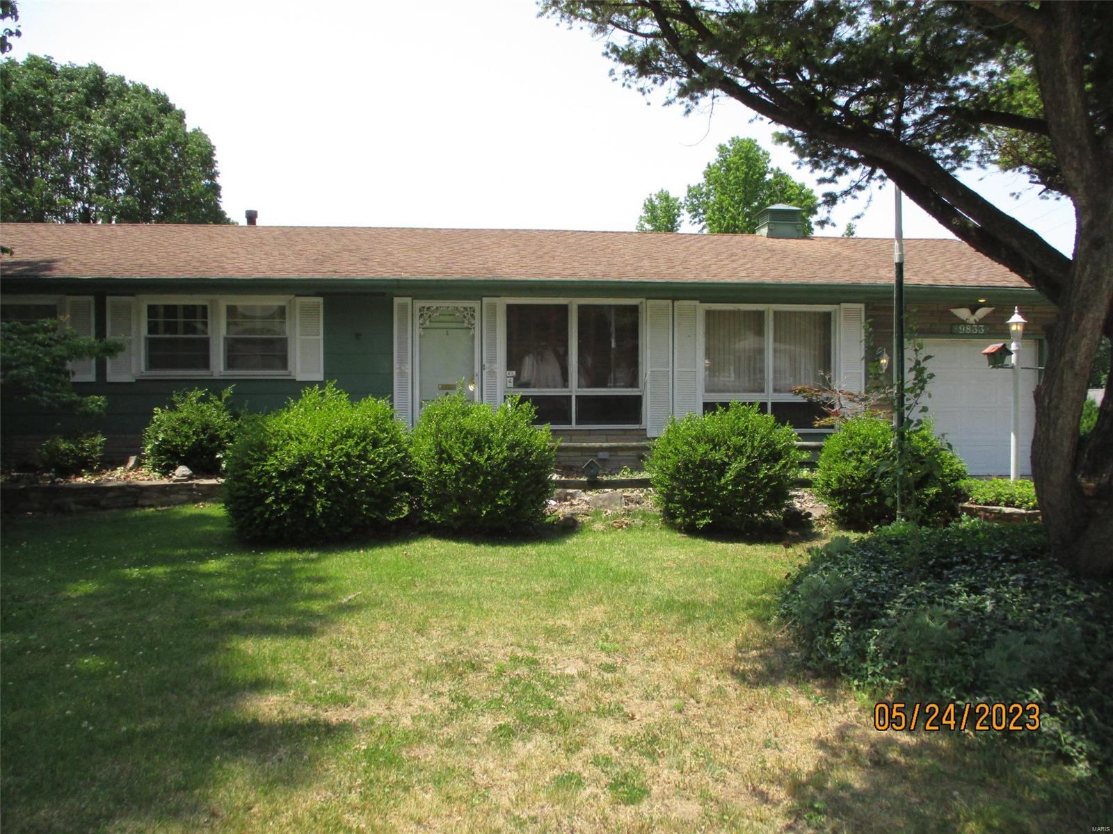 Well maintained property with bedrooms, 1/5 baths that needs some updating. Property selling as is, where is no contingencies CASH ONLY.  Buyer must complete all diligence before submitting offer. Seller has never occupied property. Seller to make no inspections or repairs. property has to be on market 7 days before seller will review any offers.