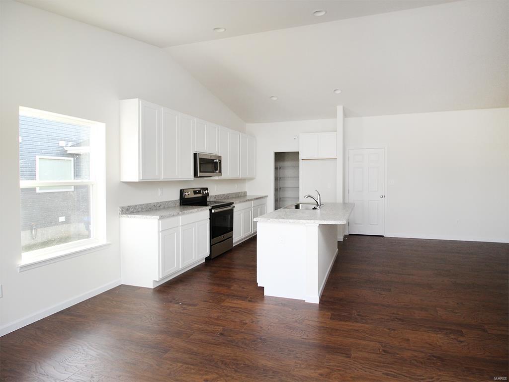 The Manors at Lexington - Residential