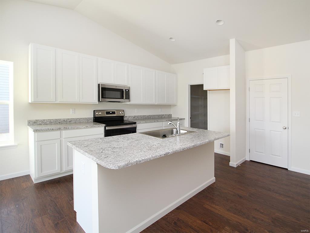 The Manors at Lexington - Residential