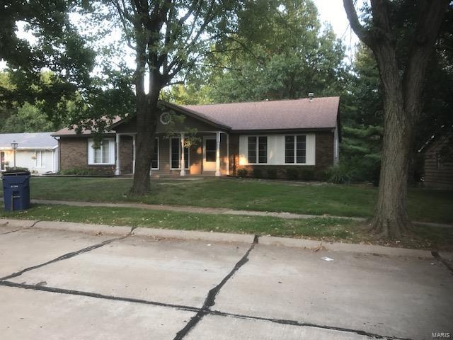 This beautiful home is a must see! It features 3 bedrooms, 2 bathrooms, partially finished basement, charming fireplace, new carpet, fresh paint, new kitchen, new light fixtures and so much more. Hurry this will not last long at this great price. SpecialListingConditions: Foreclosure