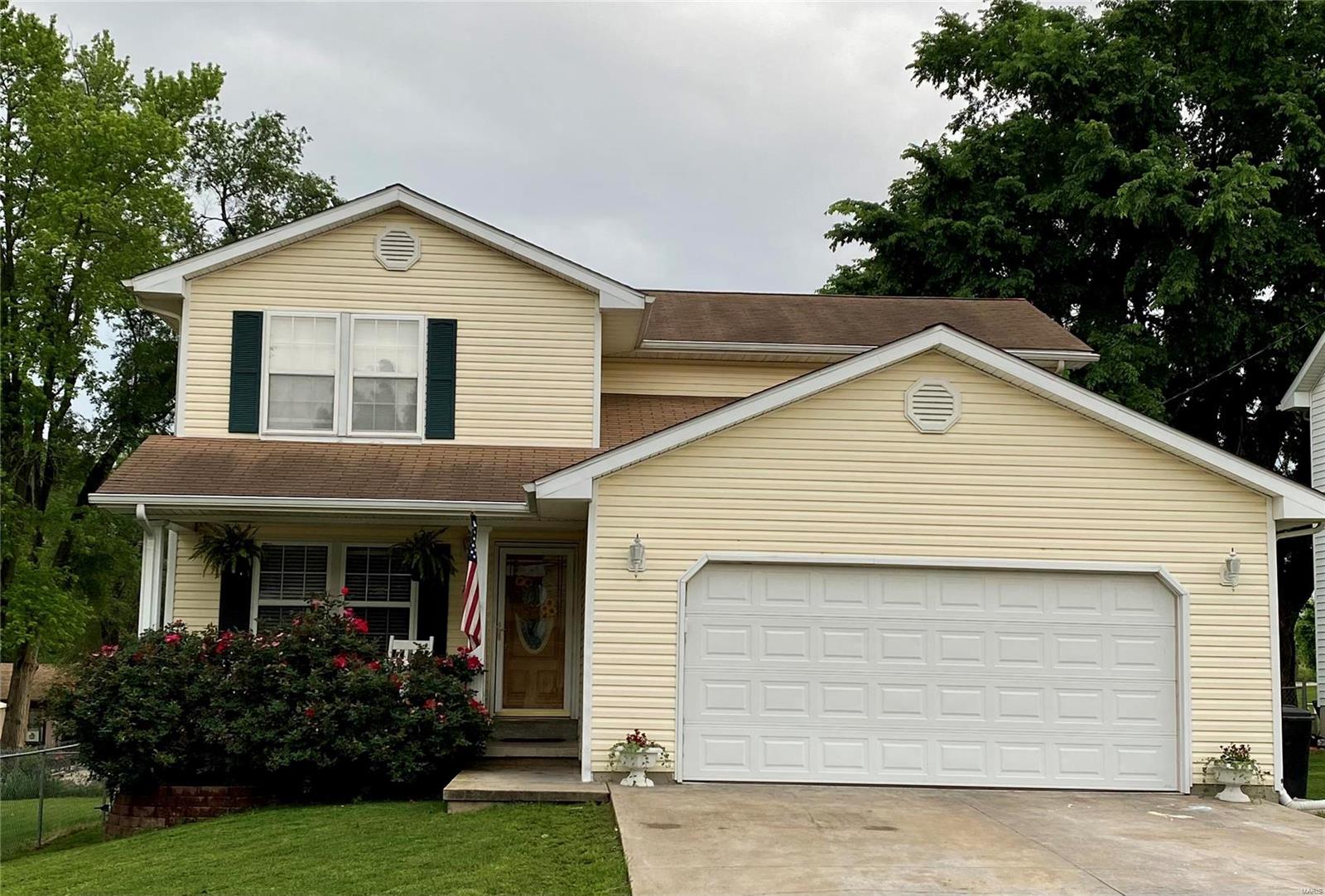 Beautifully maintained home. 3 bedrooms 3 bathrooms, an additional office/den all electric home. Open floor plan, main floor laundry, spacious living, huge master bedroom suite with walk in closet. Newer HVAC system. Above ground pool with a deck. Beautiful hardwood flooring found throughout the home. Fenced in backyard with lots of space.