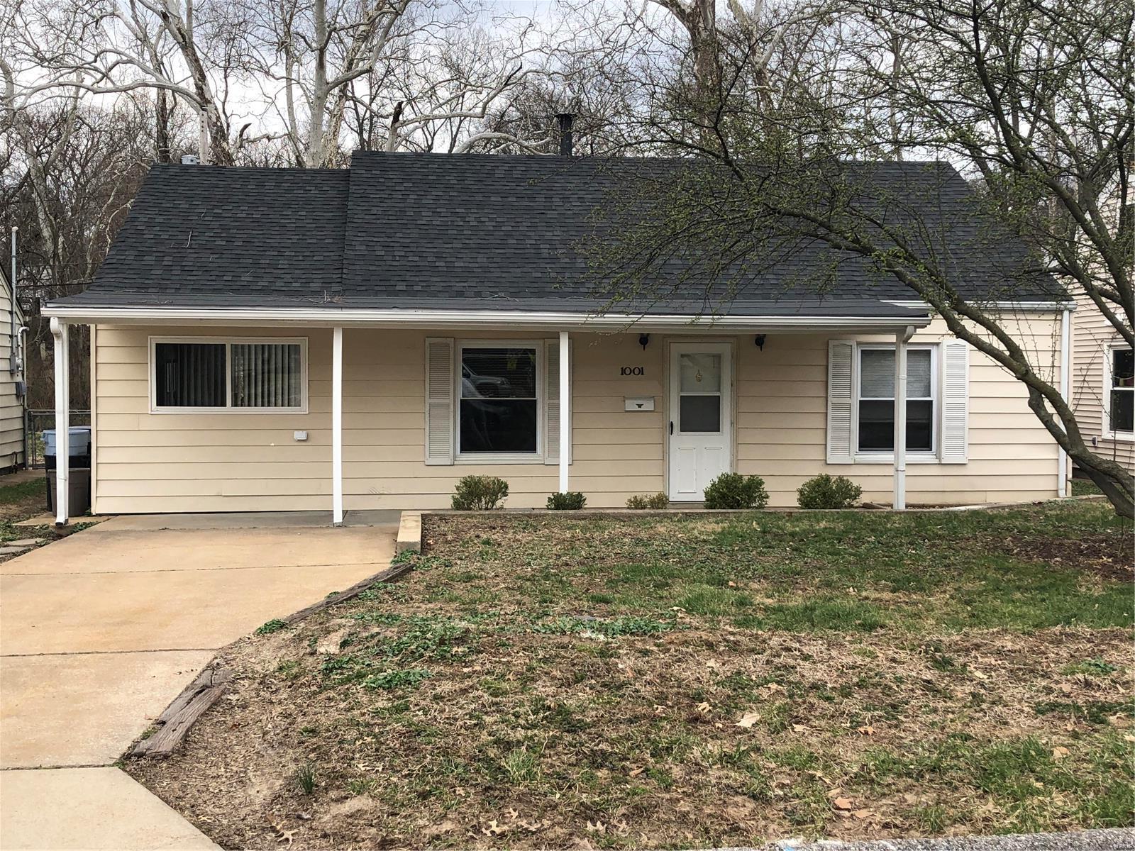 What a fabulous opportunity!! Lindbergh schools, next to a park, this entire have has been rehabbed and is completely move in ready!! The large family room can also fit a dining table if wanted but the kitchen is large and fits dining in there as well. Two bedrooms on the main level with a full bathroom and then a third, large loft bedroom upstairs. Stainless steel, granite countertops, fresh paint, all new flooring!!