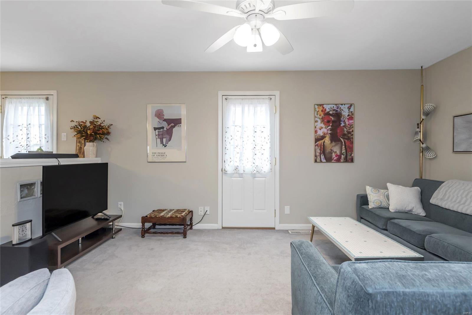 Rossridge Twnhs Condo - Residential