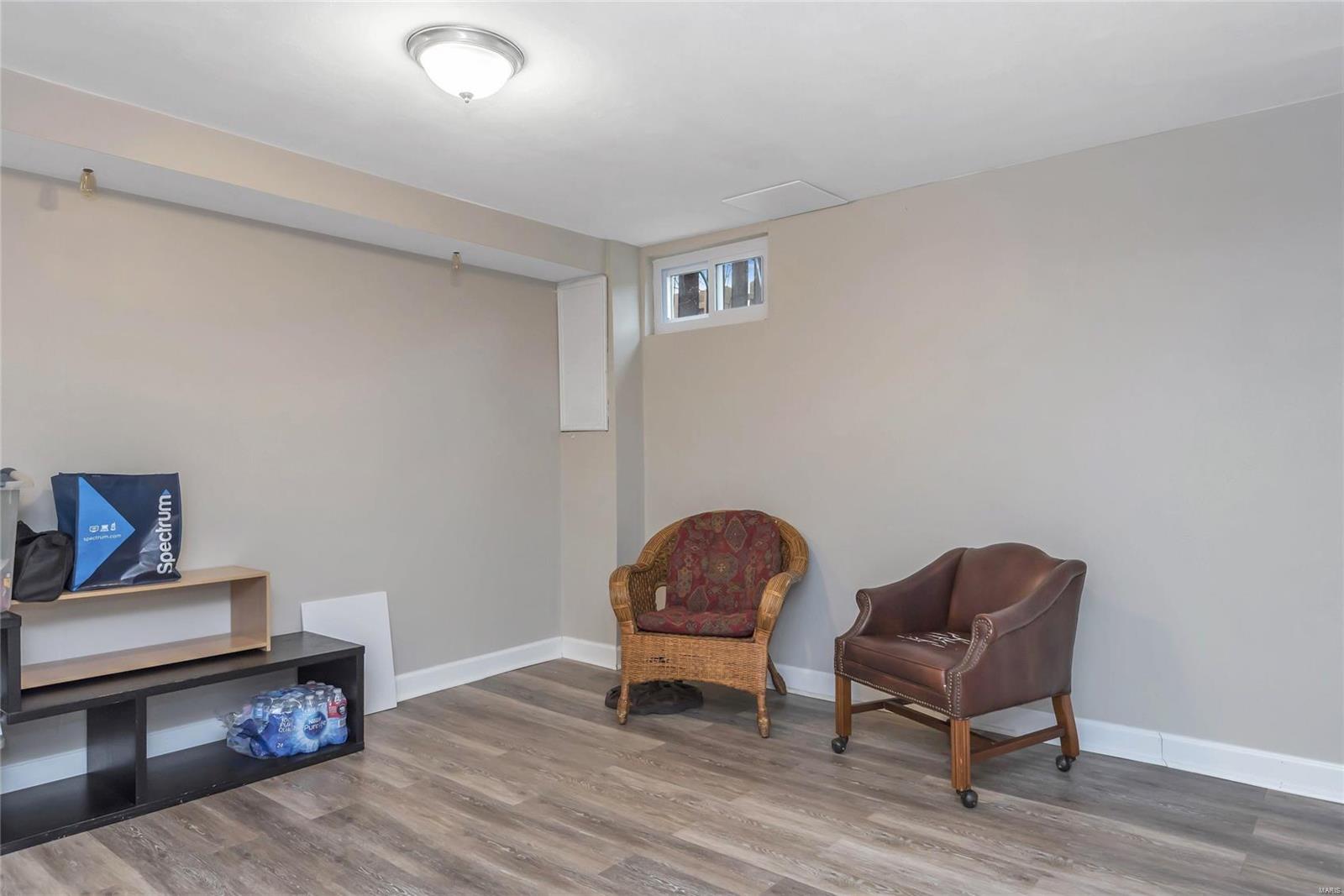 Rossridge Twnhs Condo - Residential