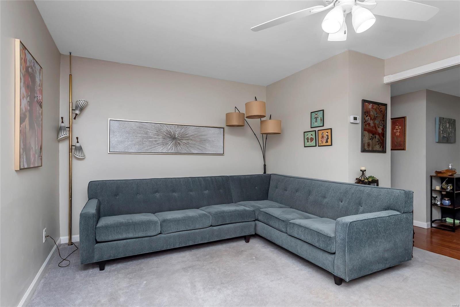 Rossridge Twnhs Condo - Residential