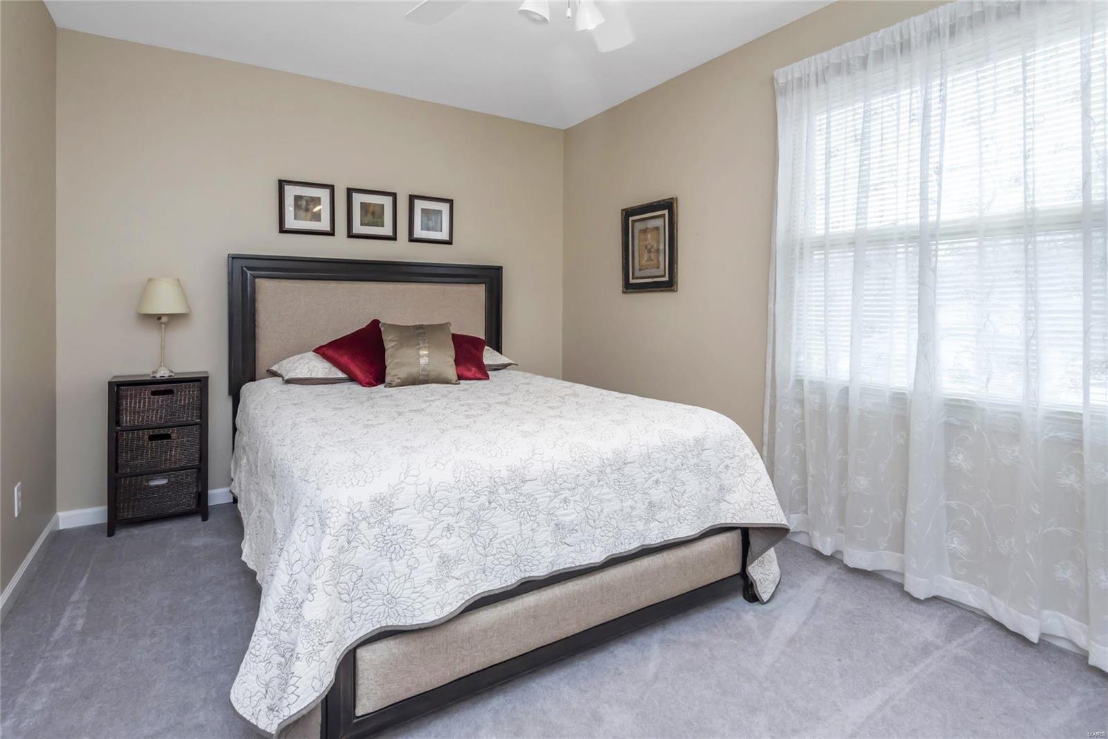 Rossridge Twnhs Condo - Residential