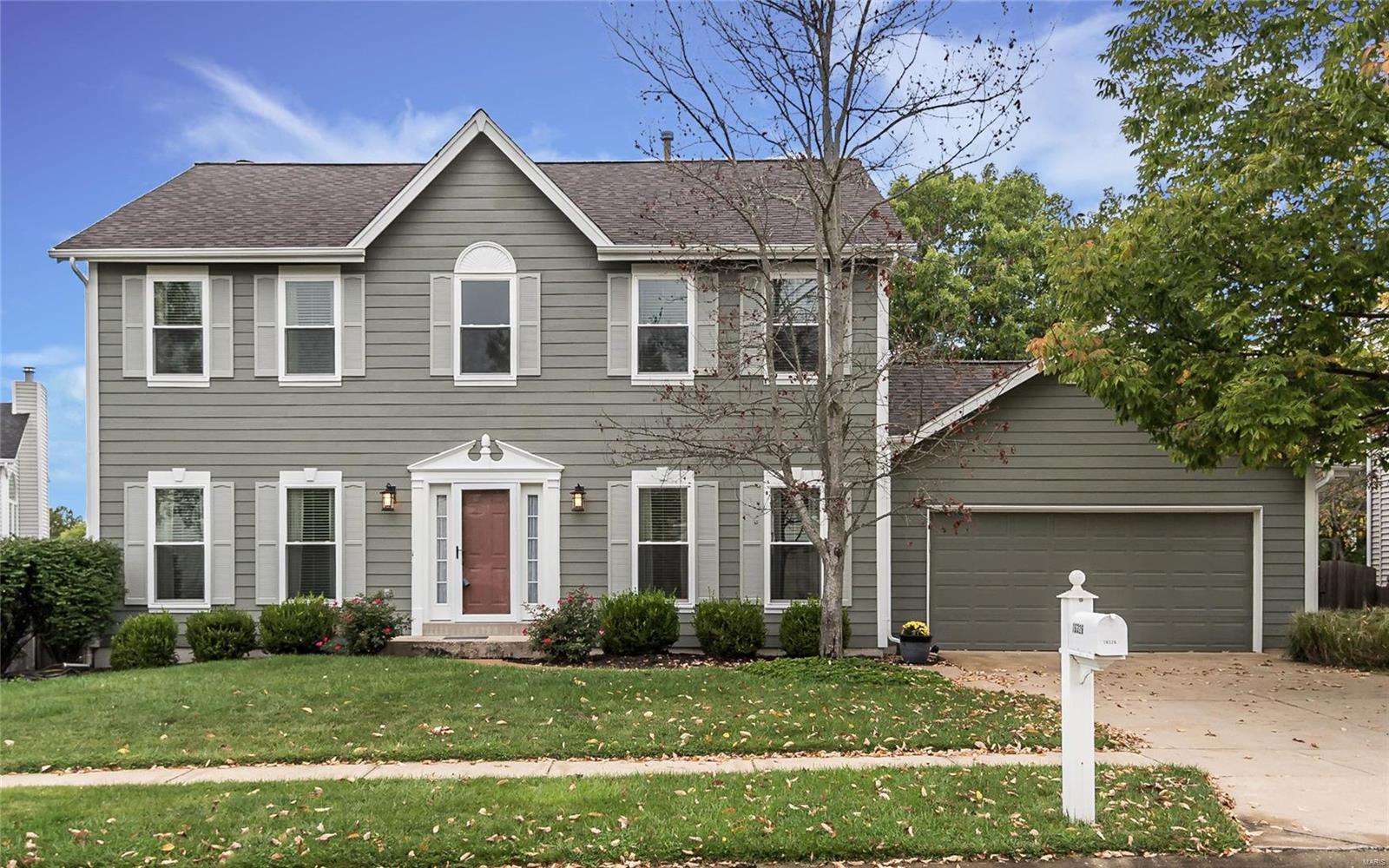 Updated charmer with open, free-flowing floor plan in desirable Landings of Lake Chesterfield! Light-filled two story entry, formal living room opens to the spacious family room with gas fireplace and bay window. Gorgeous kitchen with center island, granite counters, and tile backsplash. Breakfast room with planning niche/buffet. Formal dining room, main floor laundry and half bath. Upstairs is the vaulted master suite that boasts a private bath with separate soaking tub and shower and oversized vanity area. There are 3 additional bedrooms and another full bath. The lower level offers plenty of storage and a myriad of possibilities. Beautifully landscaped yard with large deck and patio that overlooks the tree-lined yard. Updates include kitchen ('10), roof (' 11), gutters ('14), Pella windows ('16) and exterior paint ('17). Property is located just a short stroll from neighborhood common ground area that includes a basketball court, playground, pool and clubhouse.