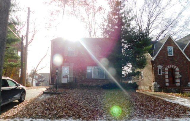 1952 Colonial offers 3 bed, 2 baths, with just over 1500 square feet of living space in addition to a full basement. The home is situated on approximately 0.17 acres. The main level has wood flooring, neutral paint, a fireplace, and more. The basement has a lot of potential to be a second living area or rec room. Make an offer! SpecialListingConditions: Foreclosure