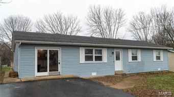 Beautiful 3 Bed, 1 Bath Home located within walking distance to the park.