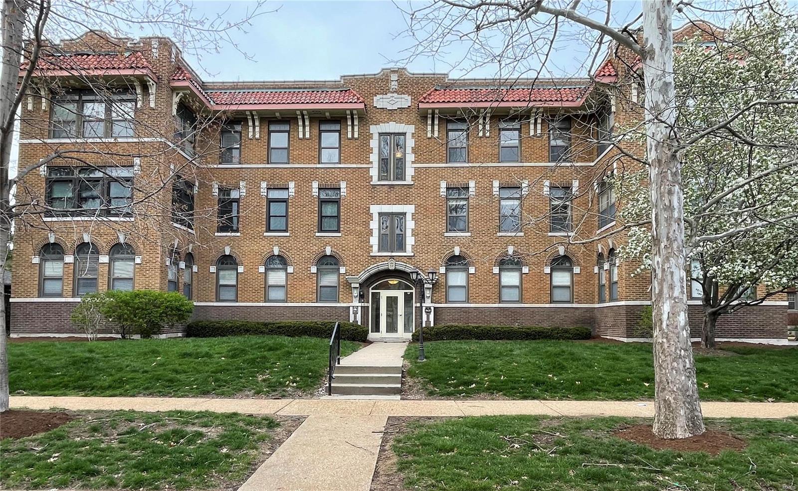 Waterman 4 Condo - Residential