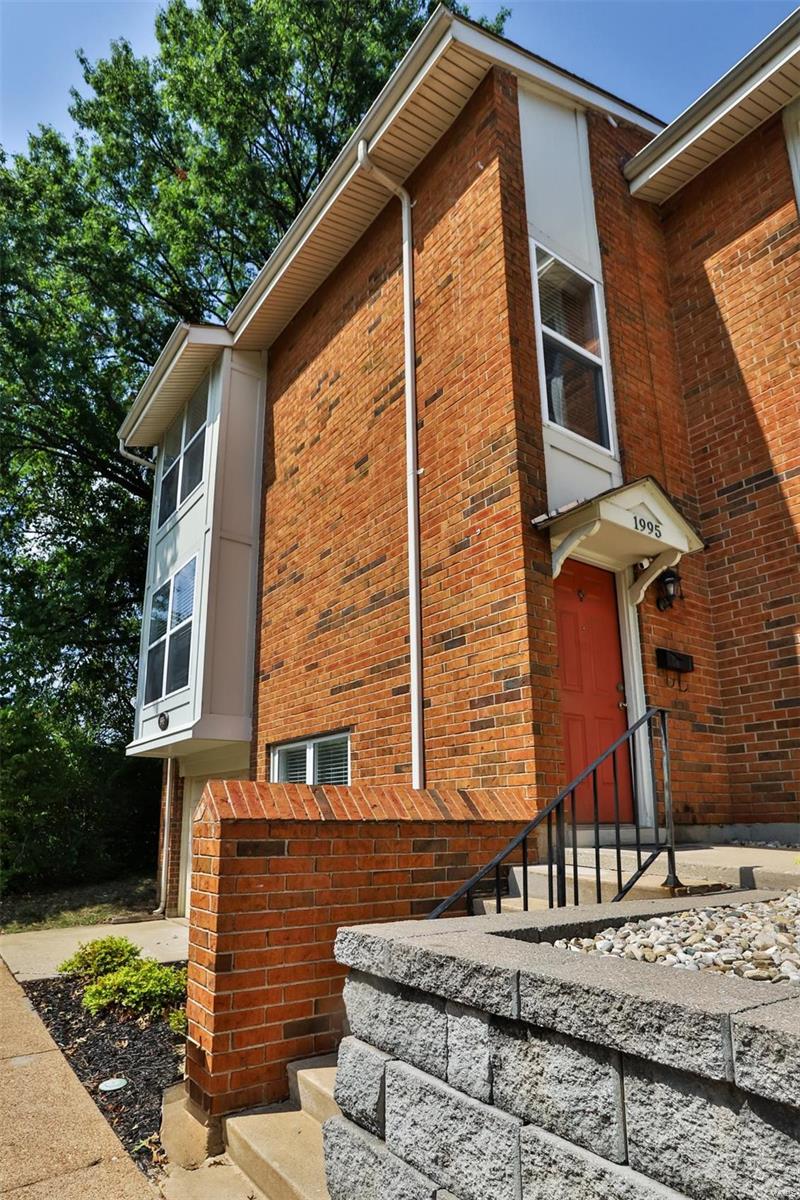 How about your very own three level Townhome and a 1 car garage! This is what you get in fabulous Greenbriar! First level is a nice family room off of the one car garage. Open staircase leads to the second floor featuring a formal Living room with fireplace  and very nice kitchen with awesome cabinets and stainless steel appliances. The kitchen opens to the formal dining room and a outside patio off of that! Great to let your doggie out. And lets not forget the half bath powder room! Upstairs on the second floor boast two large size bedrooms and one being a master bedroom and bath! A updated second full bath services the other bedroom! Rounding out this great complex is a clubhouse, pool and tennis courts! All updated wiring throughout!! Location: End Unit