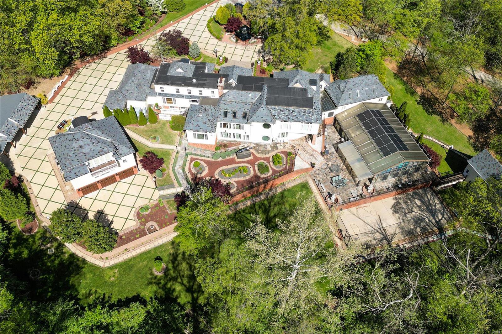 Log Cabin Estates Amd Of Lts 3 - Residential