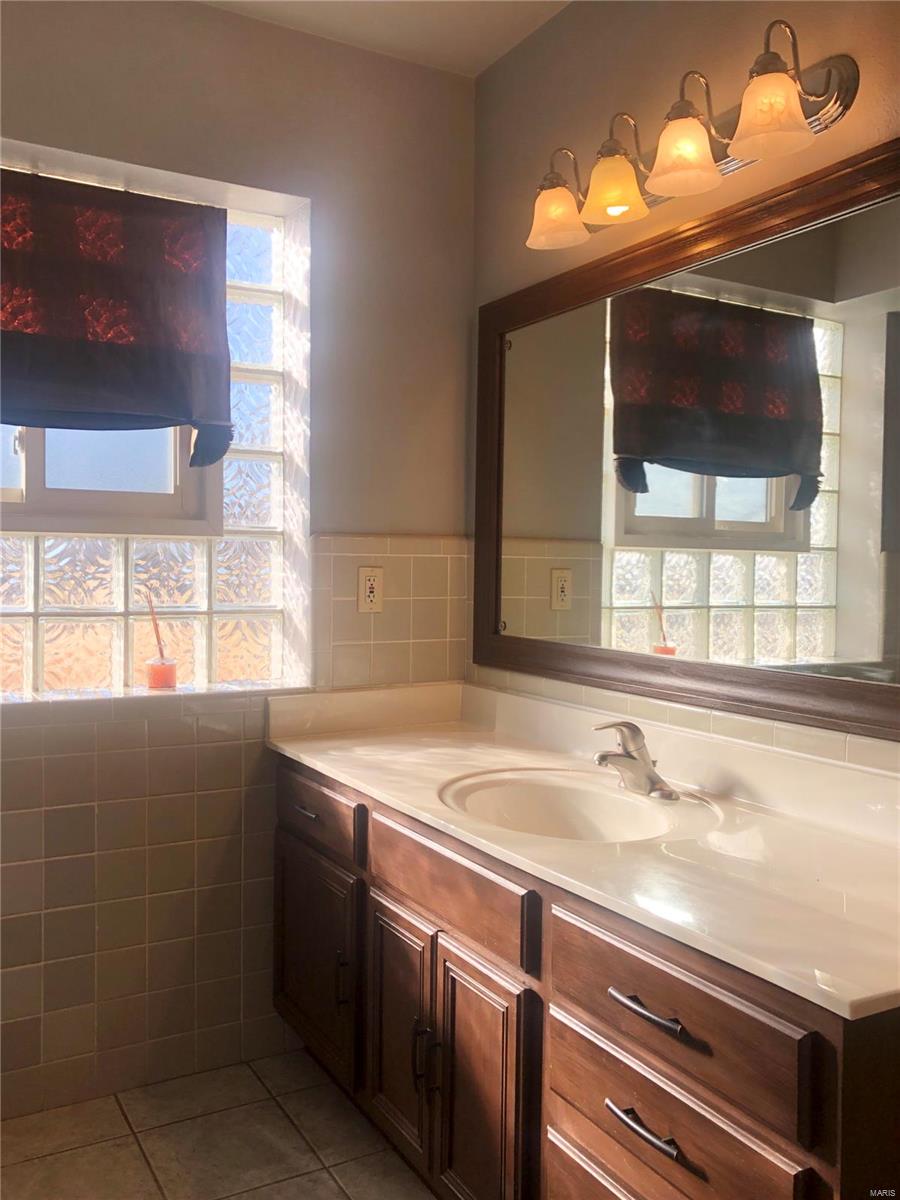 Sunset Hills Estates - Residential Lease